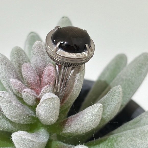 Vintage Platinum Genuine Black Star Sapphire Ring - Picture 5 of 13